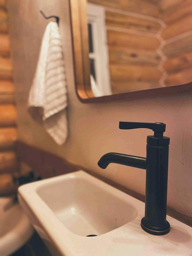 Cabins (Florissant, Colorado, United States of America)