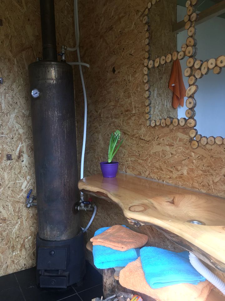 Rustic Hobbit House Accommodation in Serra do Açor for a Relaxing Holiday in Portugal