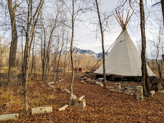 Tipis (Paonia, Colorado, United States of America)