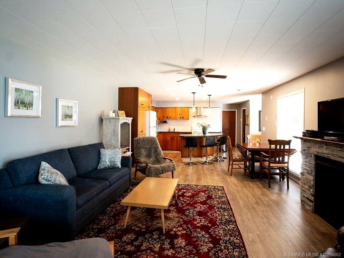 Beach Houses (Balmoral, British Columbia, Canada)