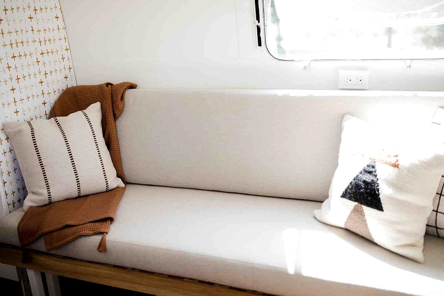 Snug Airstream for Weekend Getaways from Toronto