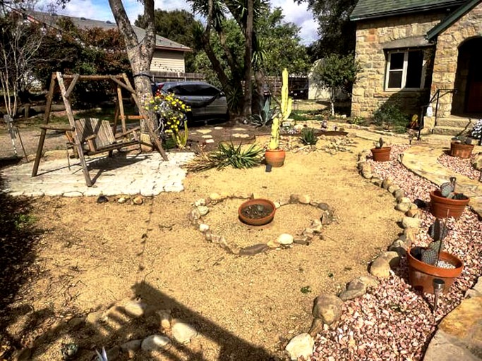 Yurts (Santa Paula, California, United States of America)