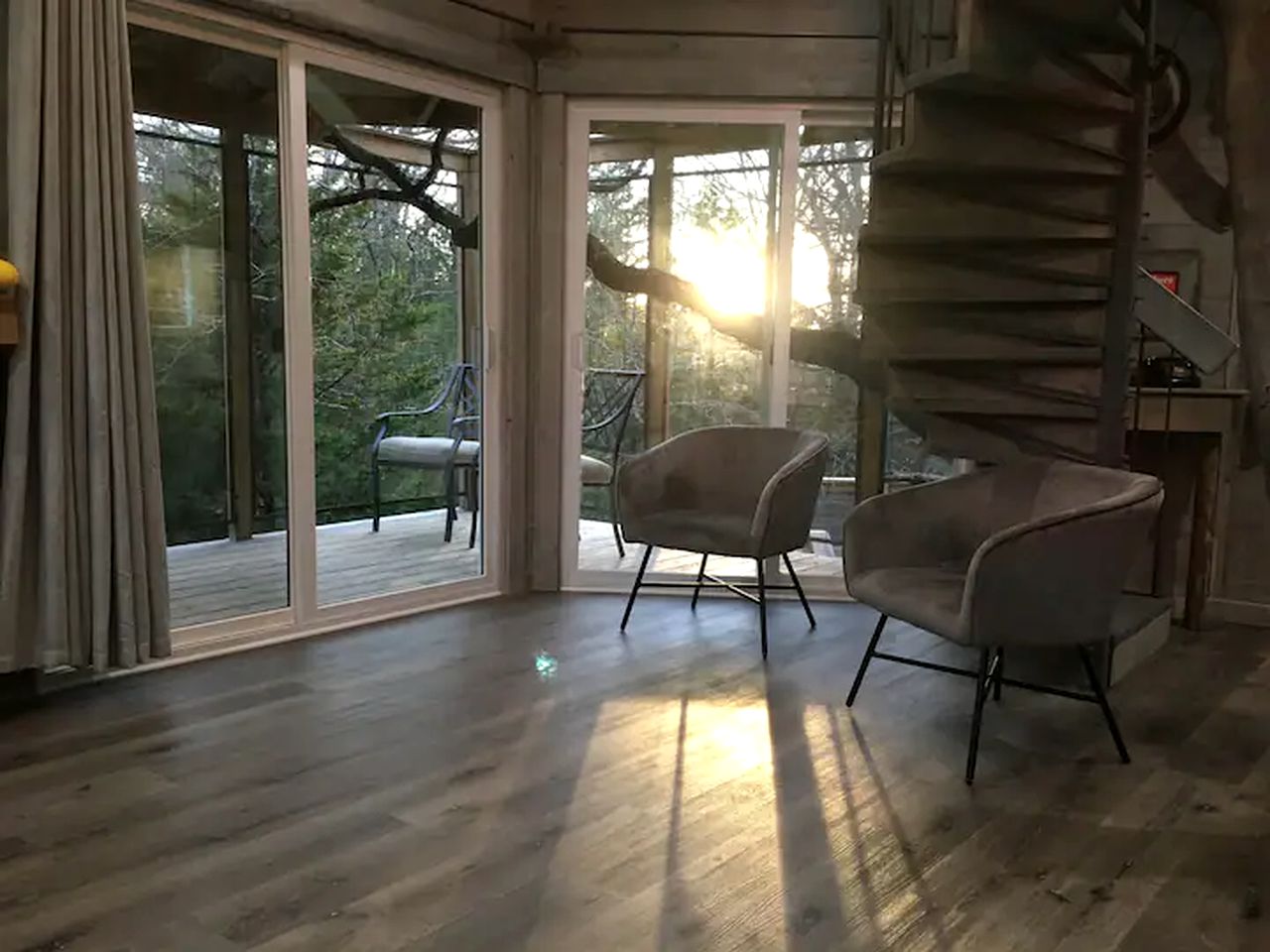 Luxury Tree House Rental in Lindale Ideal for Glamping in Texas