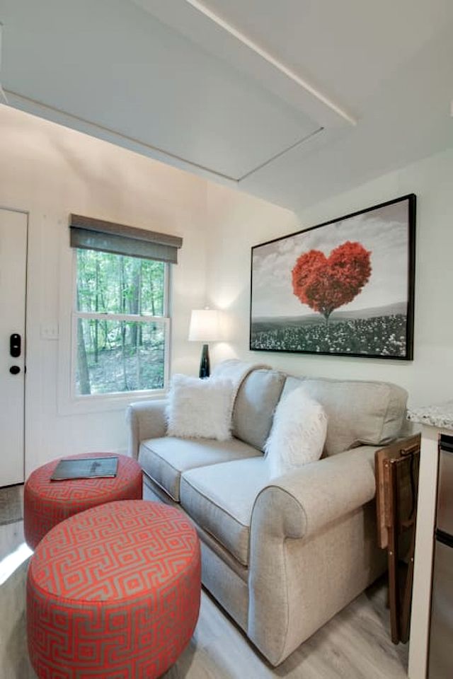 Picturesque Tiny Cabin Surrounded by Nature in Alabama