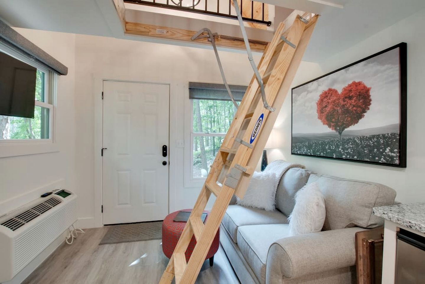 Picturesque Tiny Cabin Surrounded by Nature in Alabama