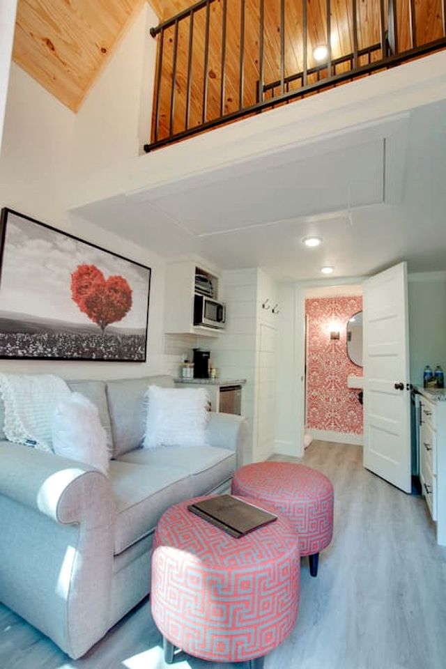 Picturesque Tiny Cabin Surrounded by Nature in Alabama