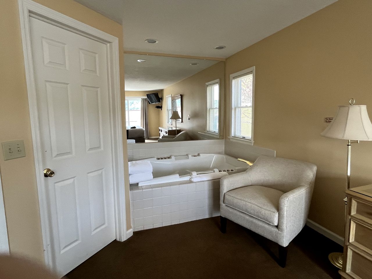 Modern Vacation Rental with Interior Spa in NY