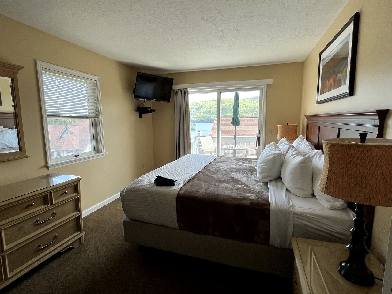Modern Vacation Rental with Interior Spa in NY