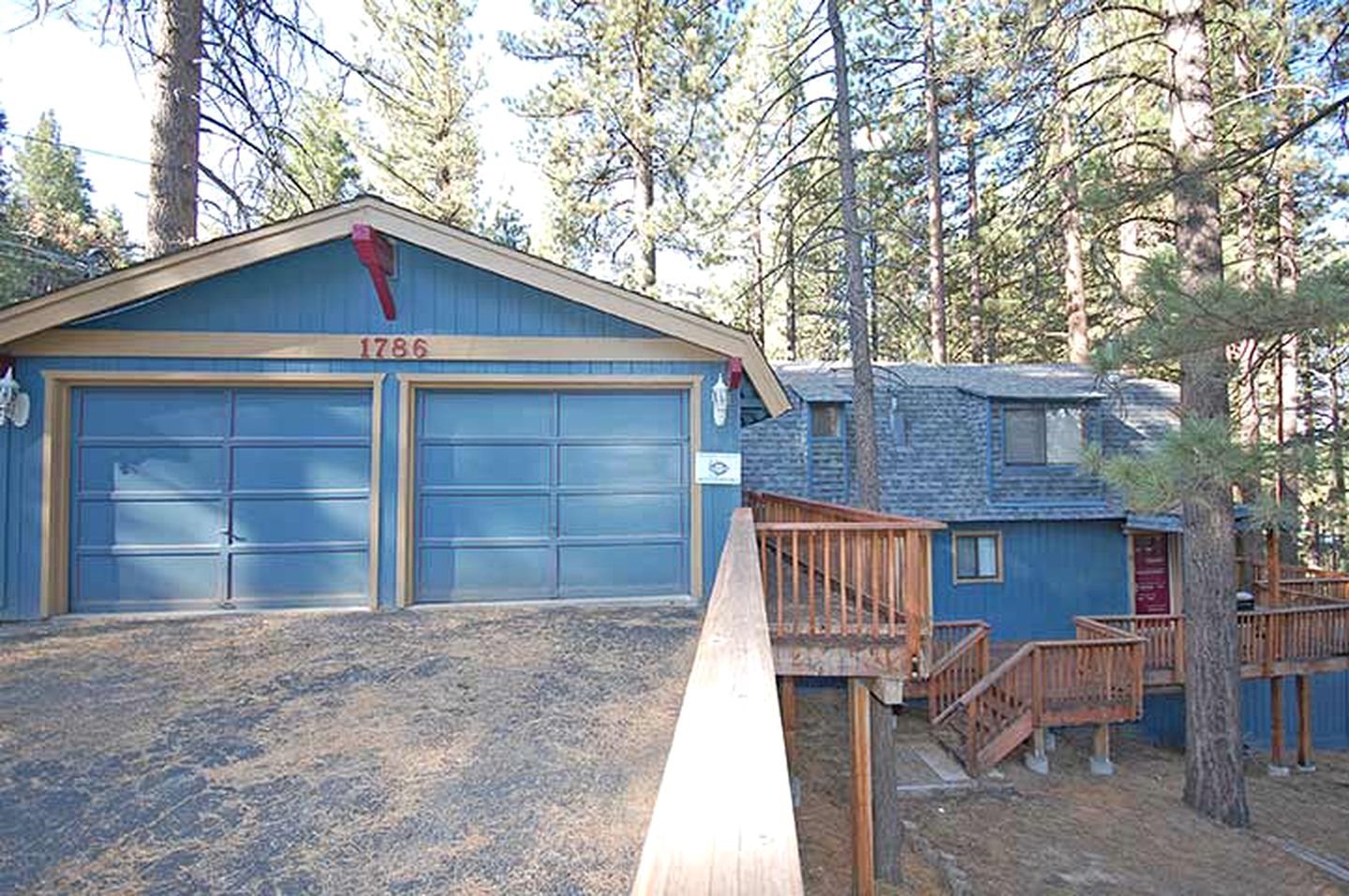 Vacation Cabin Surrounded by Woodland with Hot Tub near Lake Tahoe, California