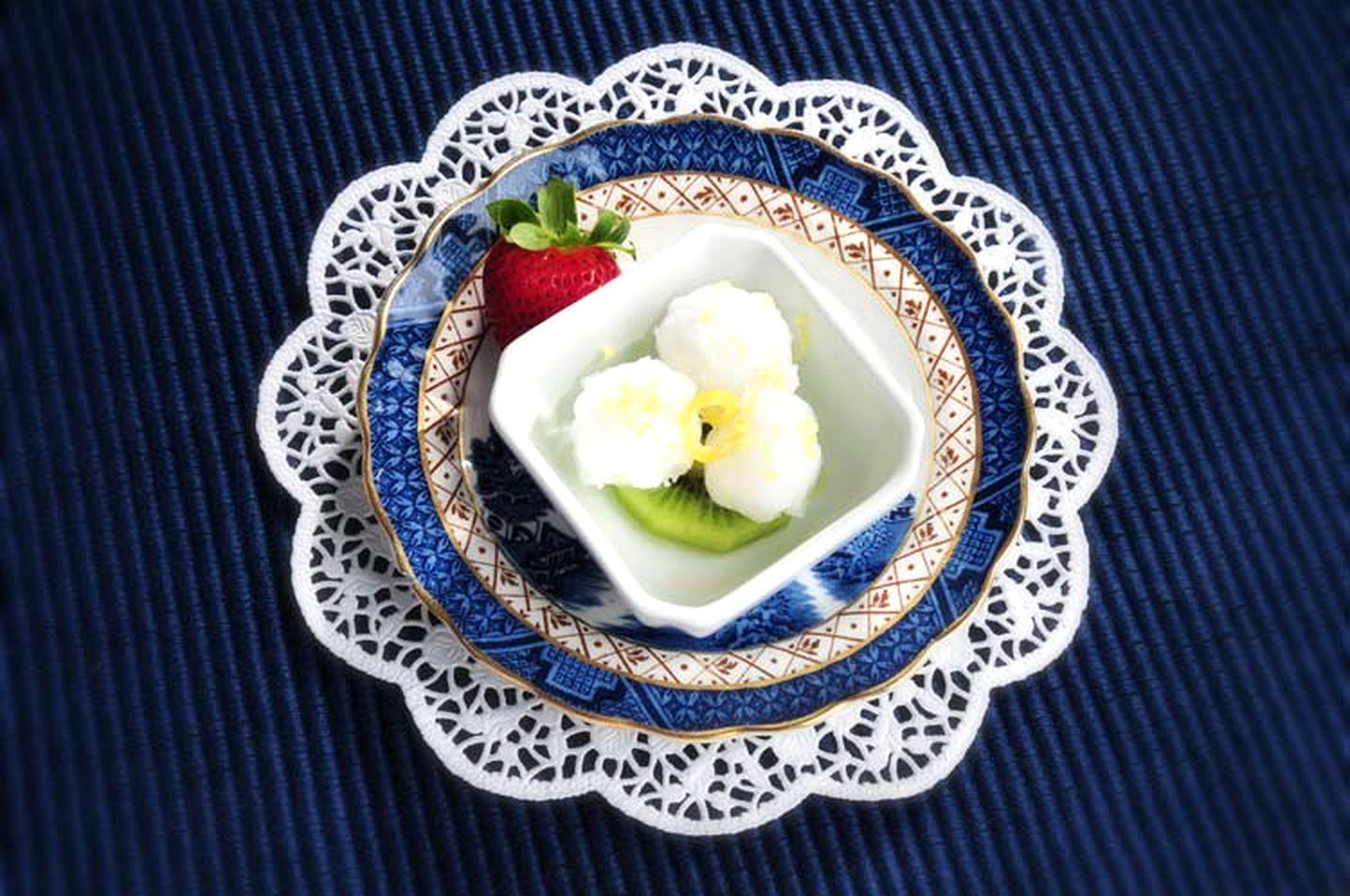 Wonderful Getaway Rental in Refurbished Barn by a Shimmering Lake in Canandaigua, New York