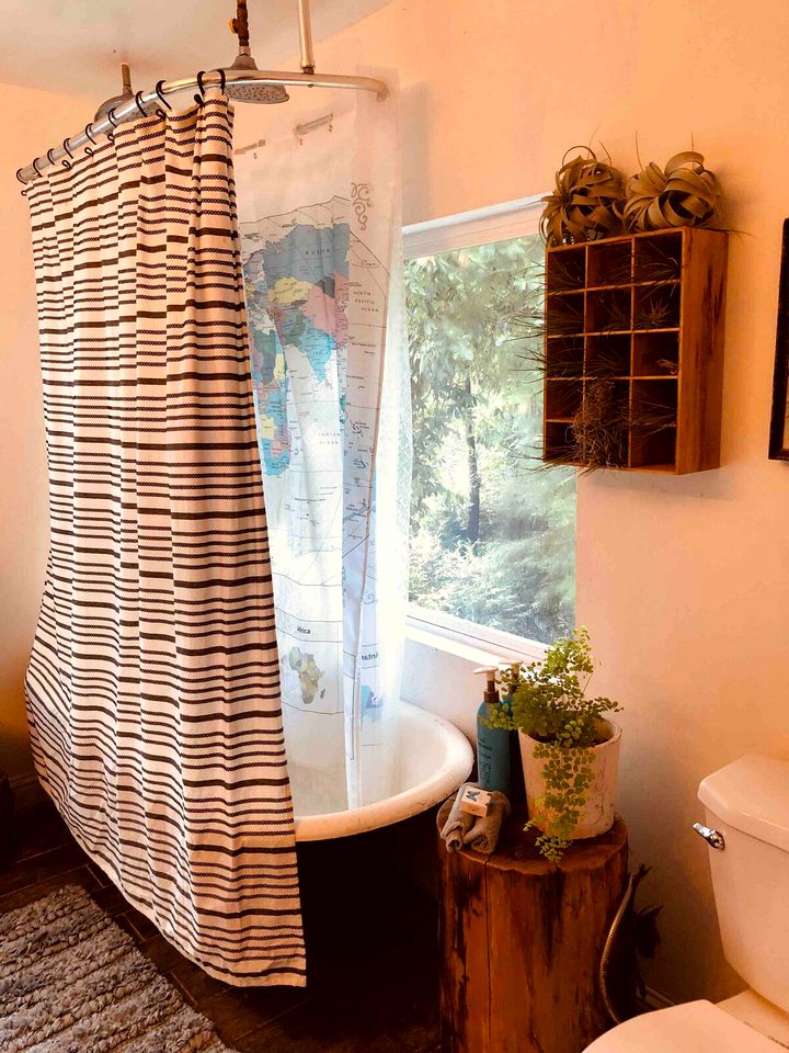 Charming Cabin Rental with a Hot Tub Ideal for a Weekend Getaway from San Francisco