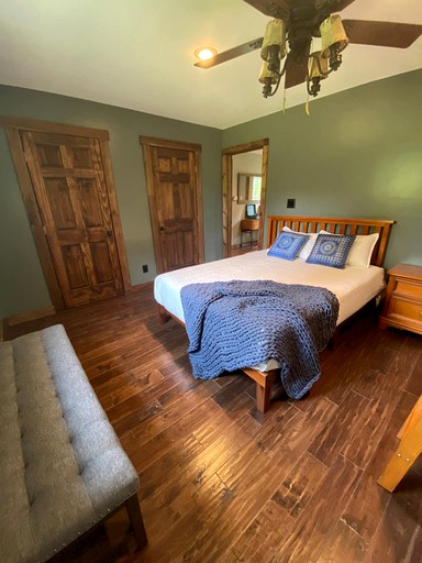 Cabins (Honeoye, New York, United States of America)