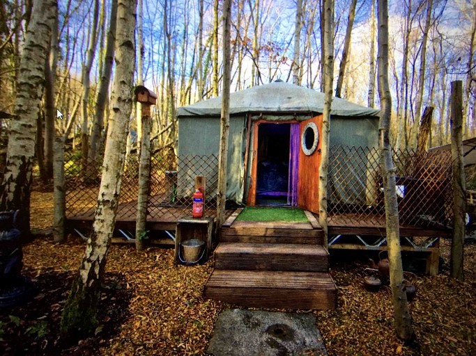 Yurt rental for camping near Canterbury