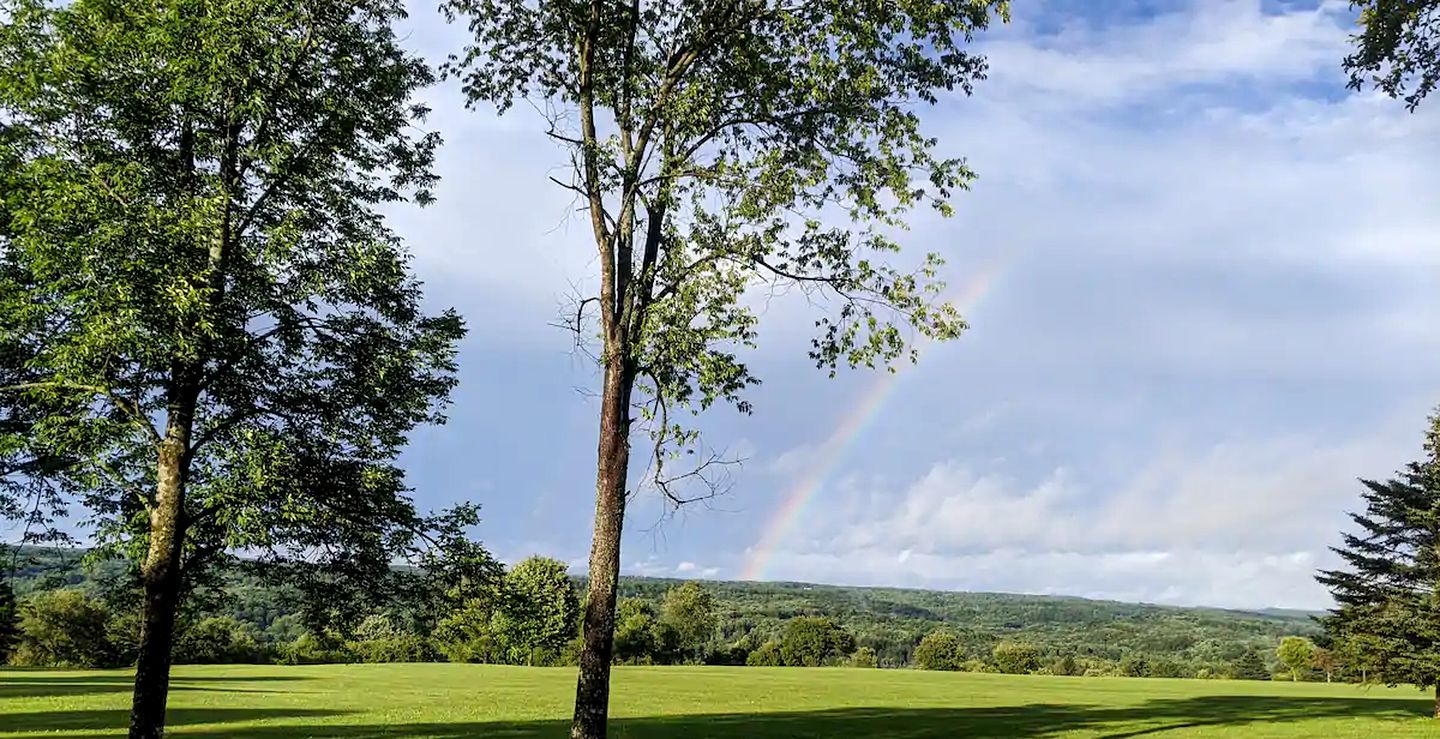 Luxury Cabin with a Hot Tub in Barneveld Ideal for Romantic Adirondack Getaways