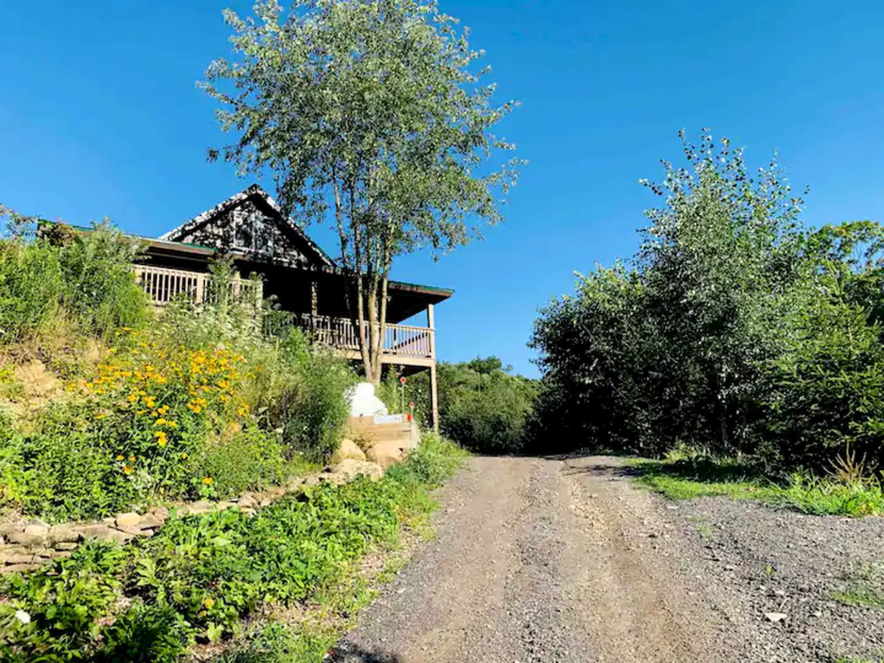 Tranquil Log Cabin Rental for a Relaxing Vacation in Upstate New York
