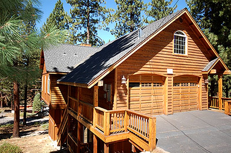 Cabins (South Lake Tahoe, California, United States)