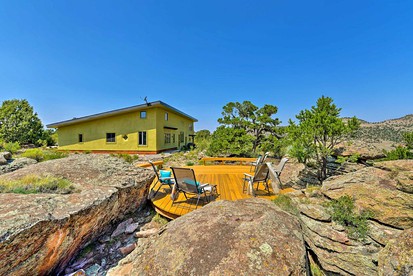 Solar-Powered Rocky Mountain Retreat for an Off-Grid Vacation in Colorado - Photo 2