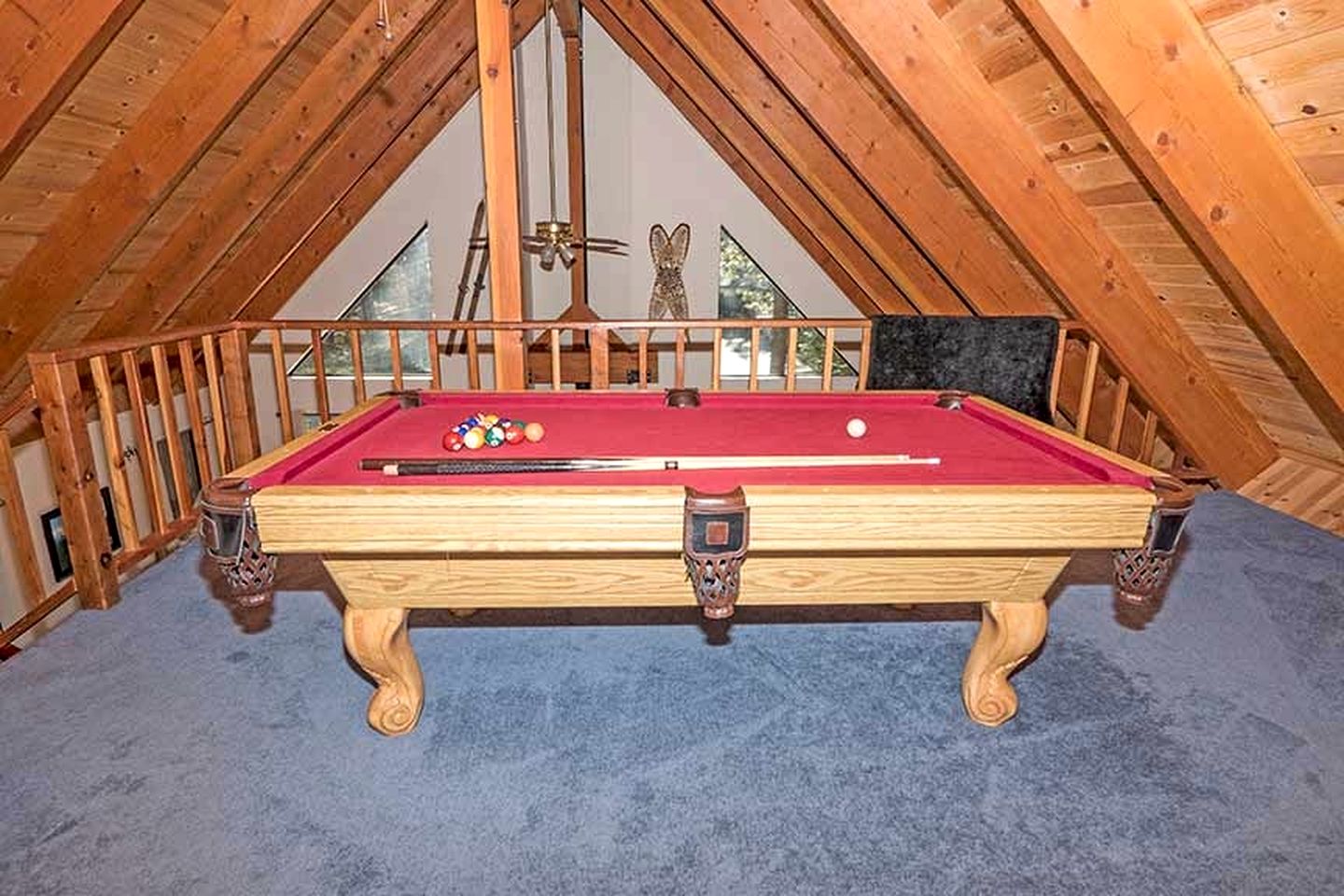 Cozy Dog-Friendly Family Cabin with Pool Table and Deck in South Lake Tahoe, California