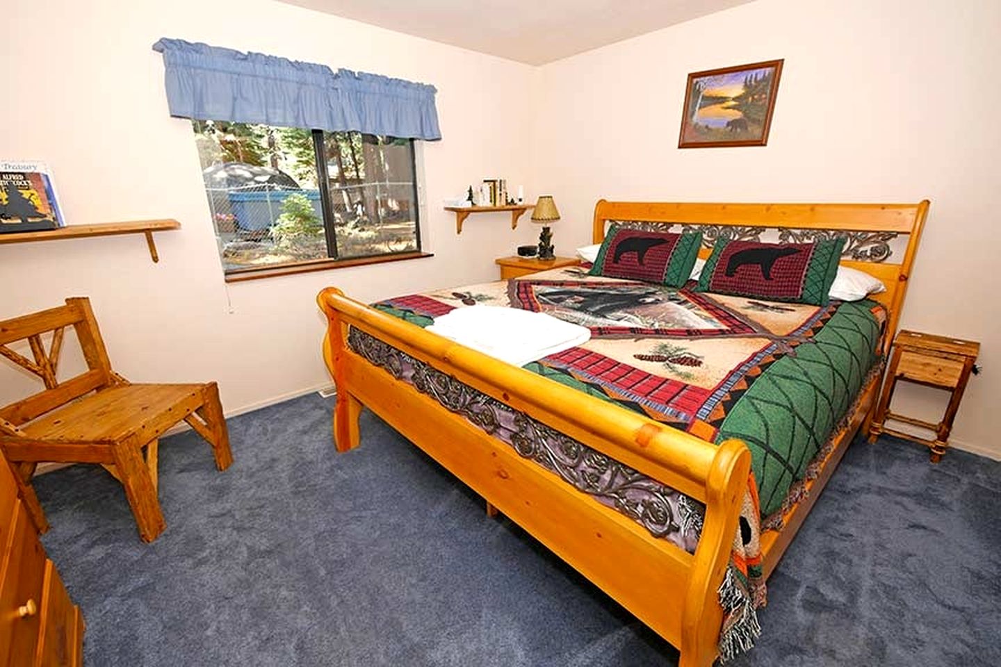 Cozy Dog-Friendly Family Cabin with Pool Table and Deck in South Lake Tahoe, California