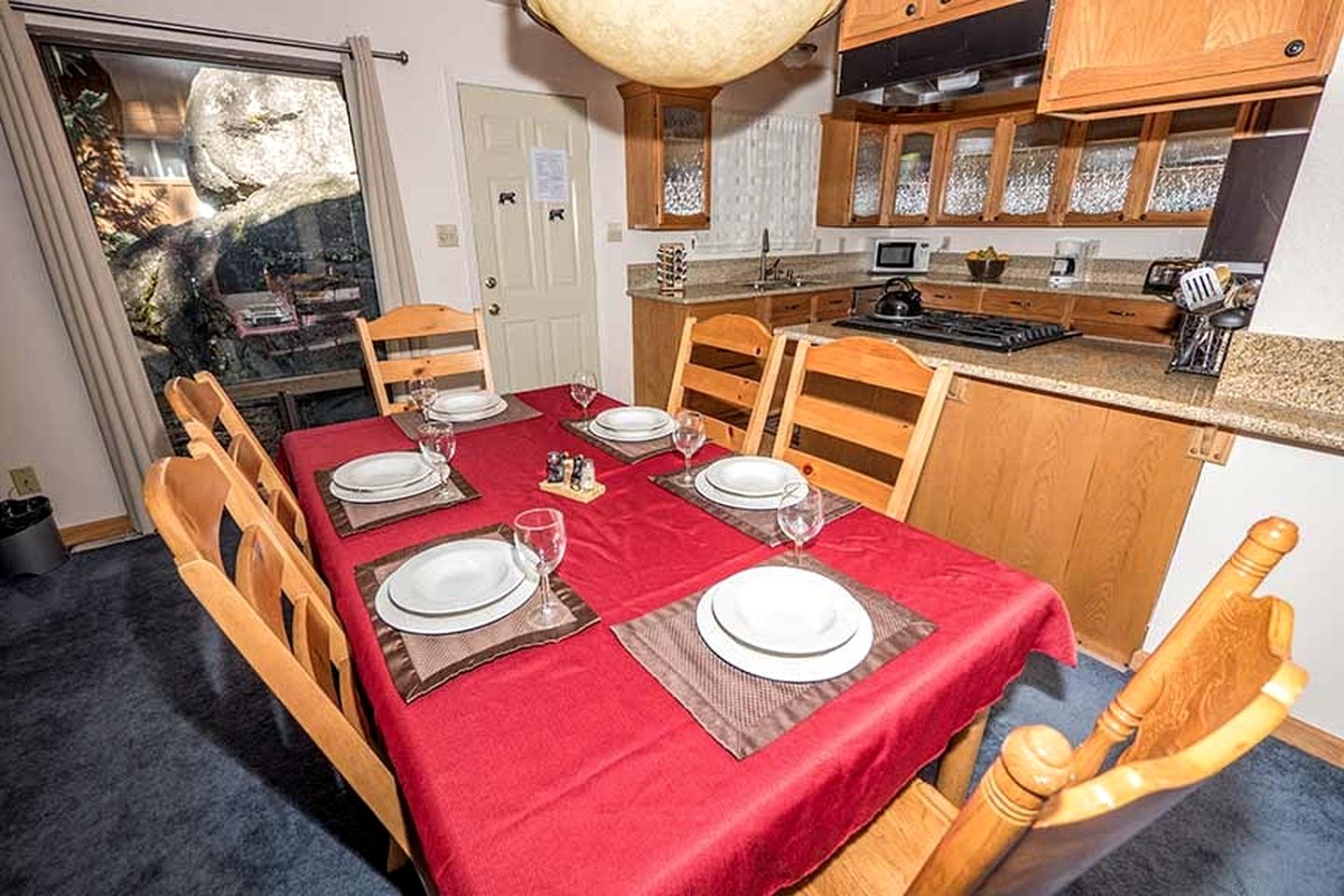 Cozy Dog-Friendly Family Cabin with Pool Table and Deck in South Lake Tahoe, California