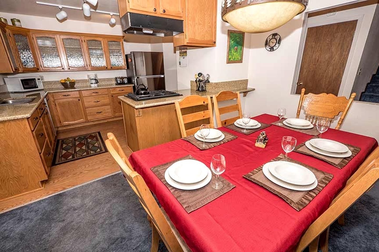 Cozy Dog-Friendly Family Cabin with Pool Table and Deck in South Lake Tahoe, California