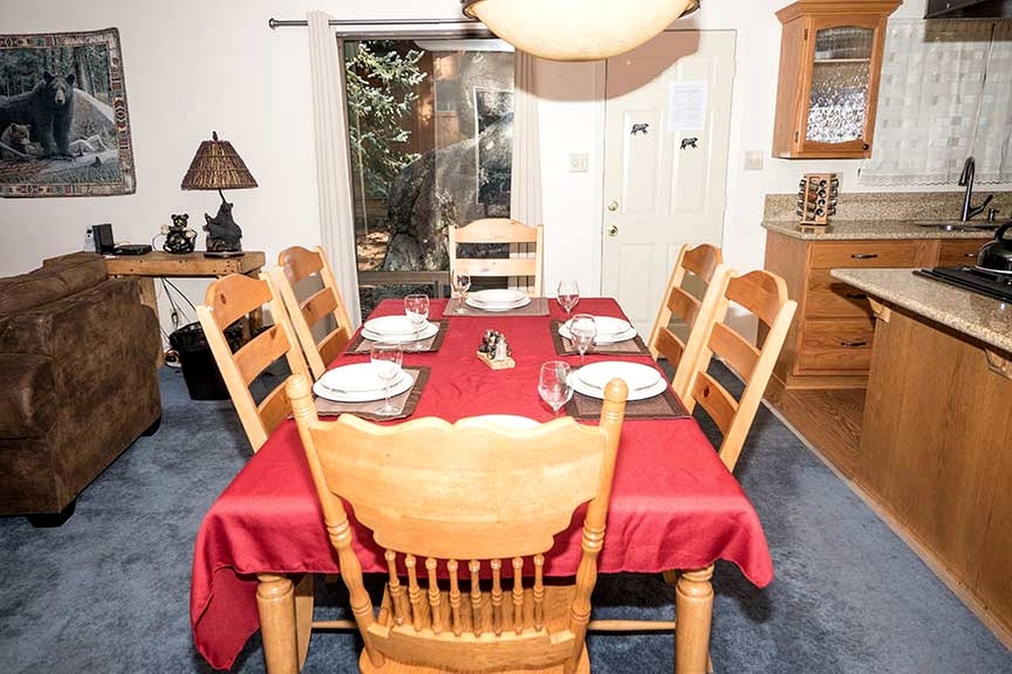 Cozy Dog-Friendly Family Cabin with Pool Table and Deck in South Lake Tahoe, California