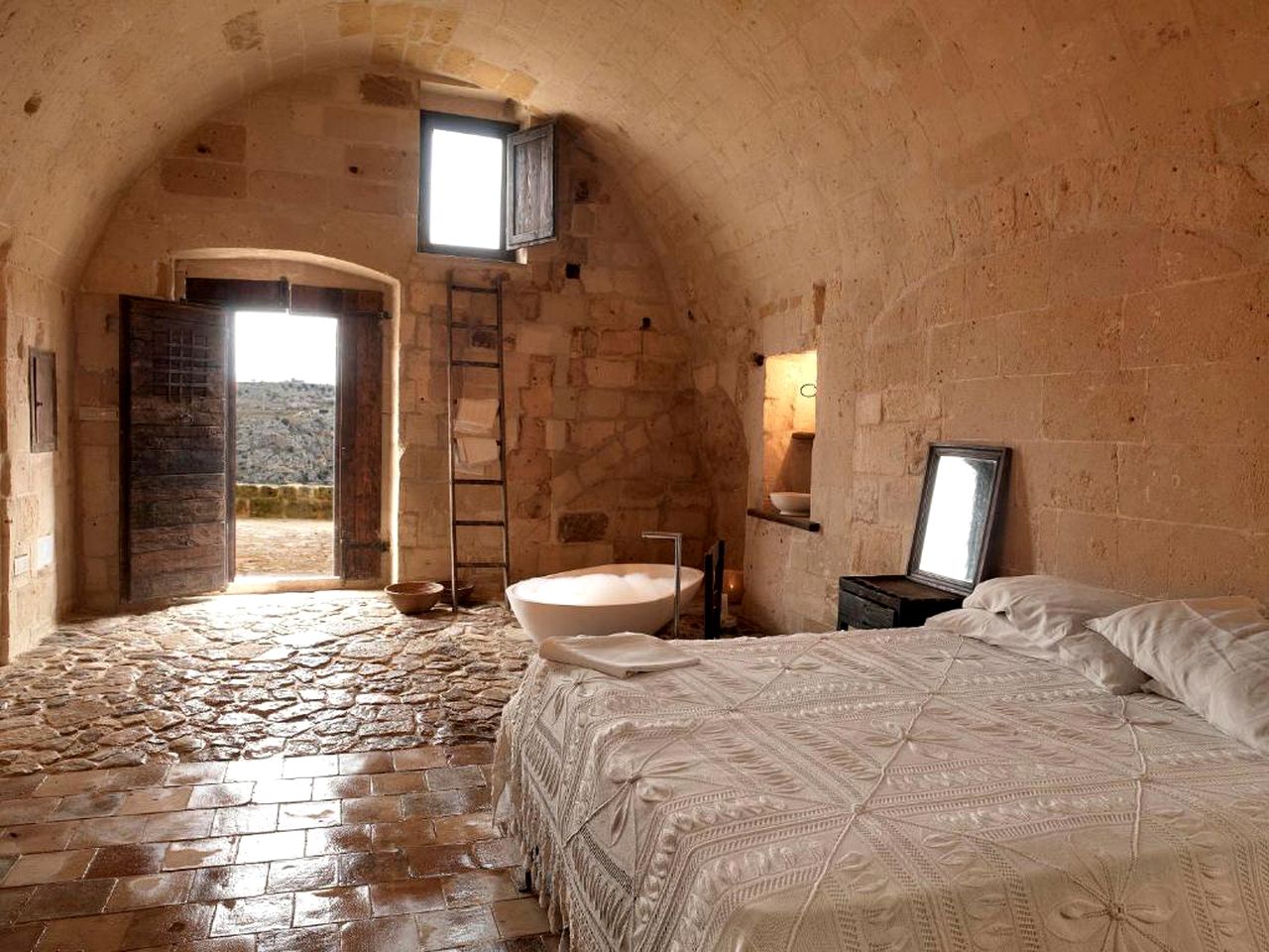 Unique Cave Rental with Deluxe Tub in Medieval Village of Basilicata Region