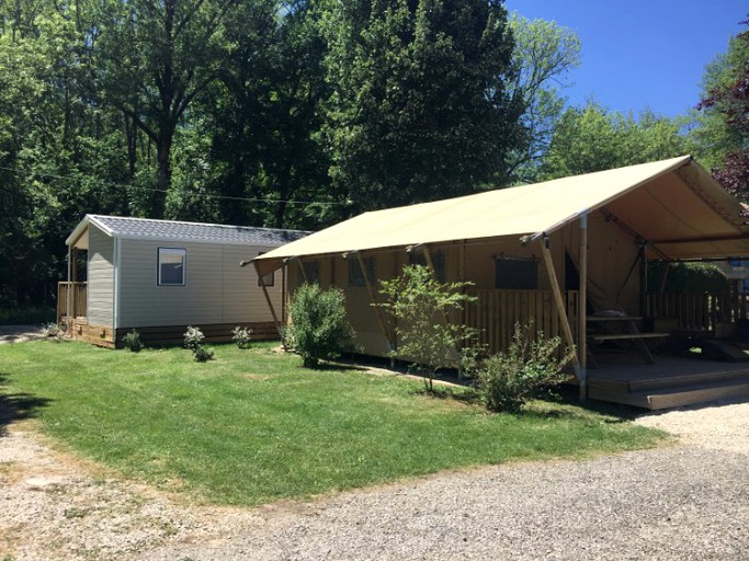 Charming Family-Friendly Tent Rental in Caylus, France | Tented Cabins (Caylus, Occitanie, France)