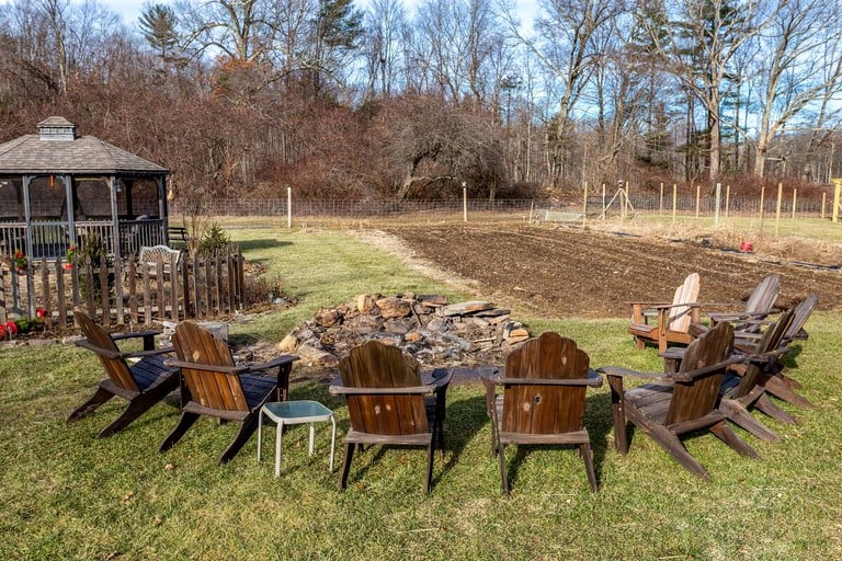 Barns (Willington, Connecticut, United States of America)