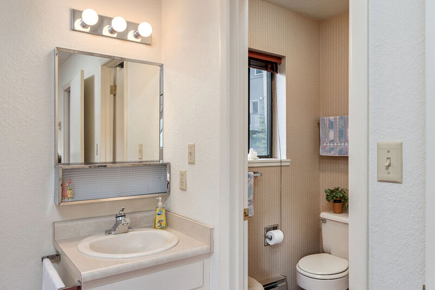 Mountain Cabin Getaway with a Stone Fireplace near Downtown Durango, Colorado