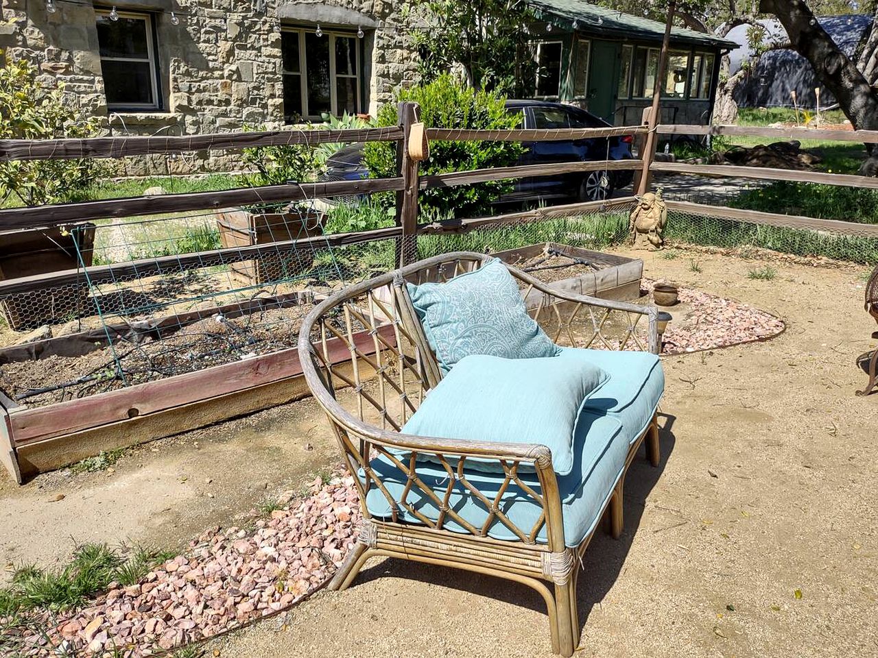 Cozy Glamping Yurt in Santa Paula for a Family Vacation in California