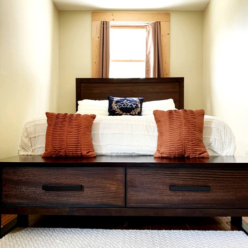 Cabins (Willis, Texas, United States of America)