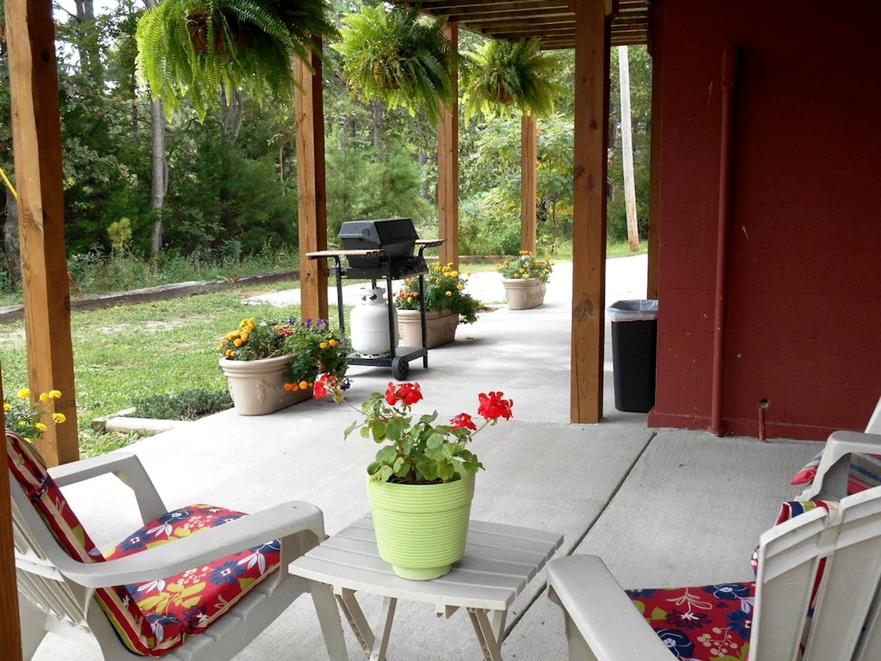 Eureka Springs Cabin for a Fun Arkansas Holiday