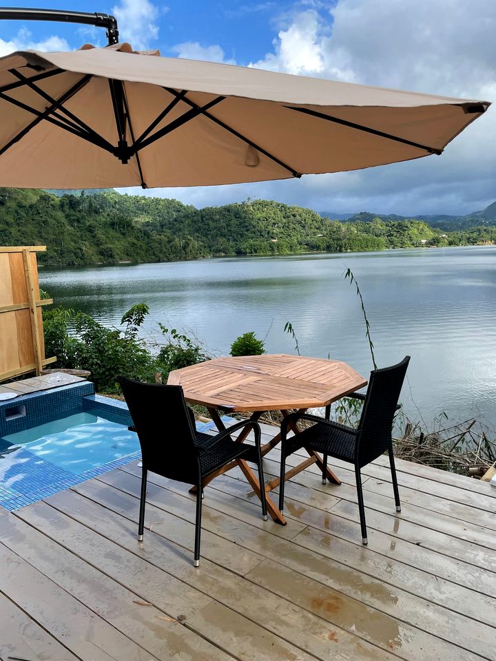 Bubble Lodge Lux/Lake Front/Wifi in Utuado, Utuado