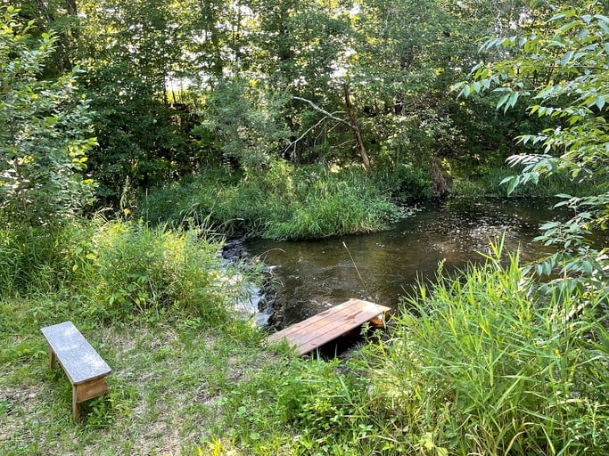 Bell Tents (Wolf Creek, Wisconsin, United States of America)