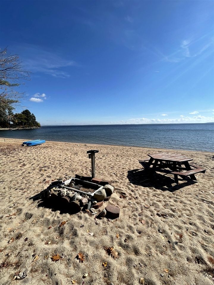 Stunning Secluded Cabin in Sebago, Maine