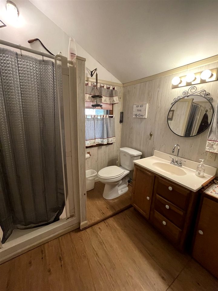 Stunning Secluded Cabin in Sebago, Maine