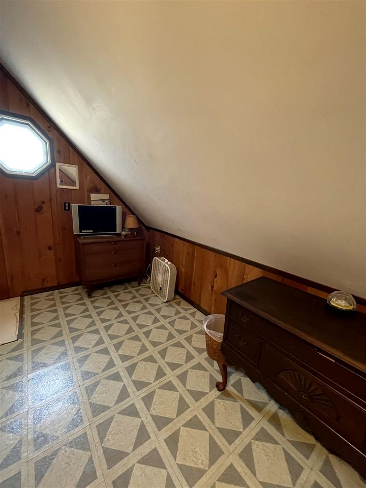 Stunning Secluded Cabin in Sebago, Maine