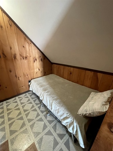 Cabins (United States of America, Sebago, Maine)