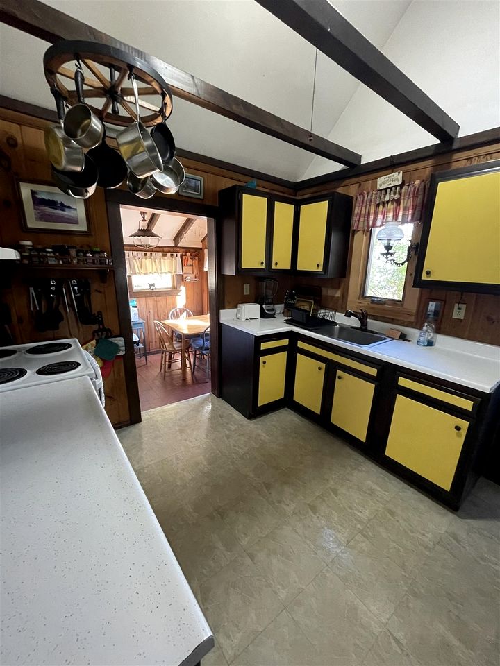 Stunning Secluded Cabin in Sebago, Maine