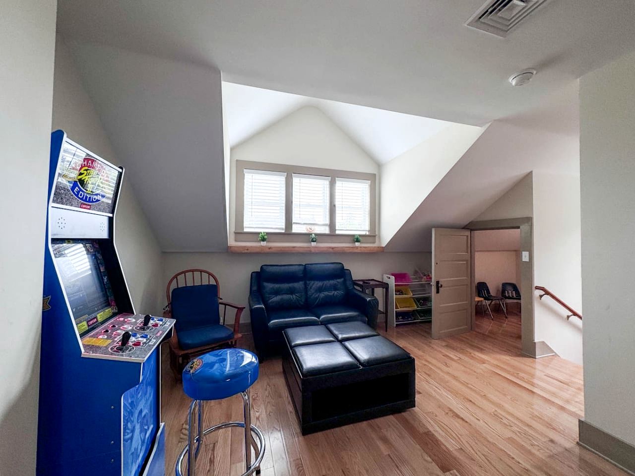 Renovated Spacious Rental Ideal for Groups with Pond Views in New Hampshire