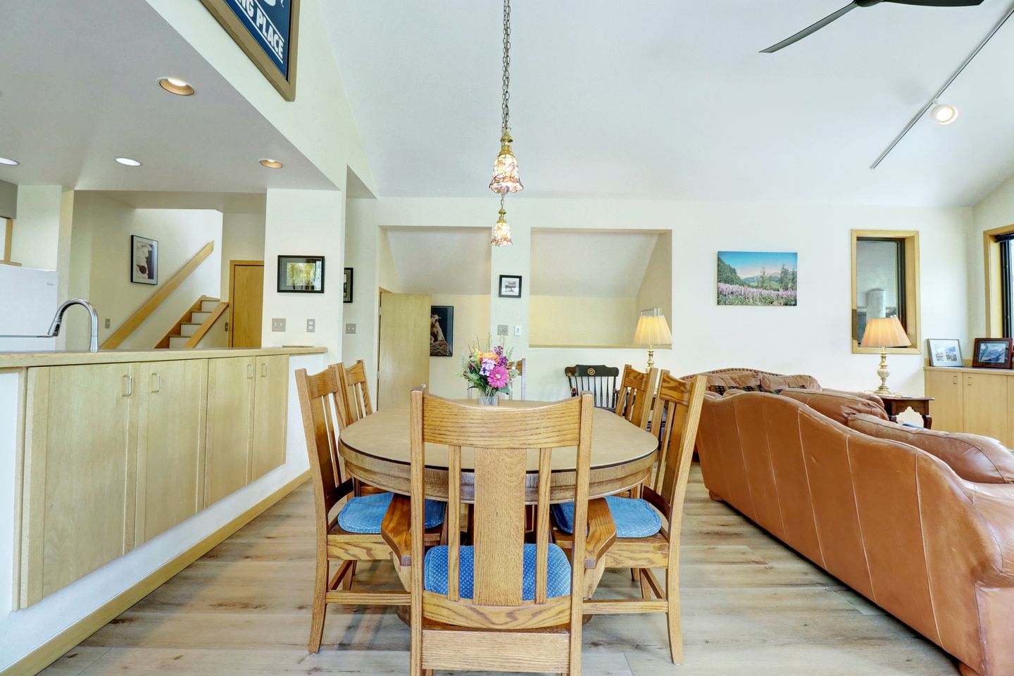 Bright Retreat with New Equipped Deck in Dillon, Colorado