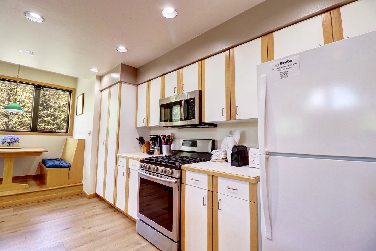 Bright Retreat with New Equipped Deck in Dillon, Colorado