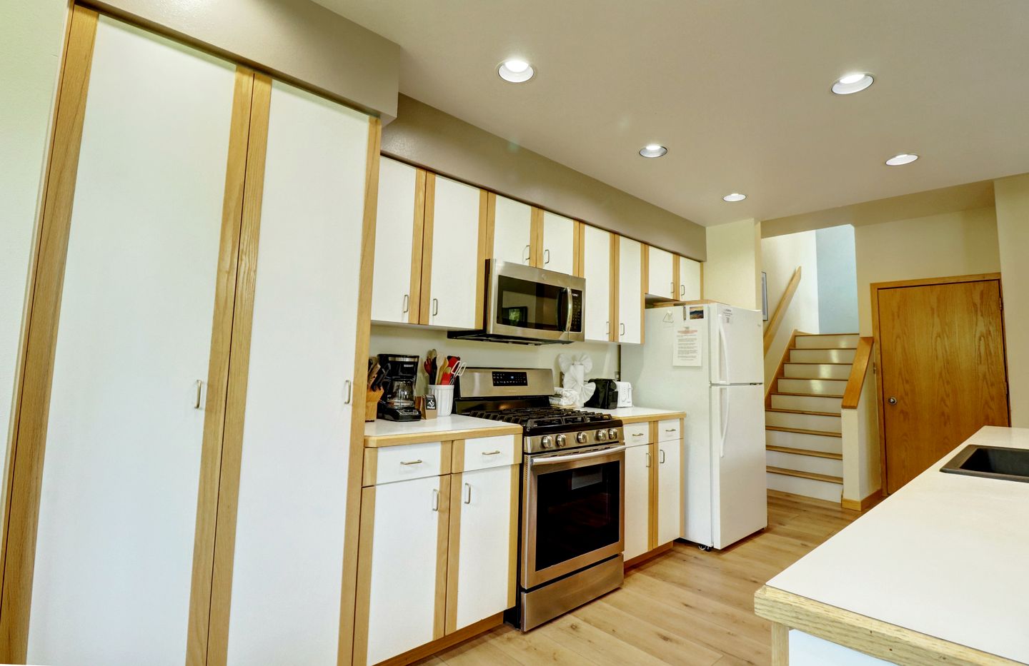 Bright Retreat with New Equipped Deck in Dillon, Colorado