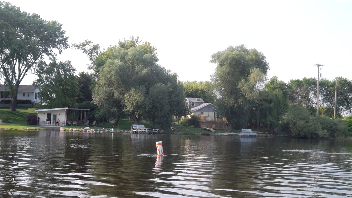 Cozy River Staycation with Wi-Fi near Milwaukee, Wisconsin