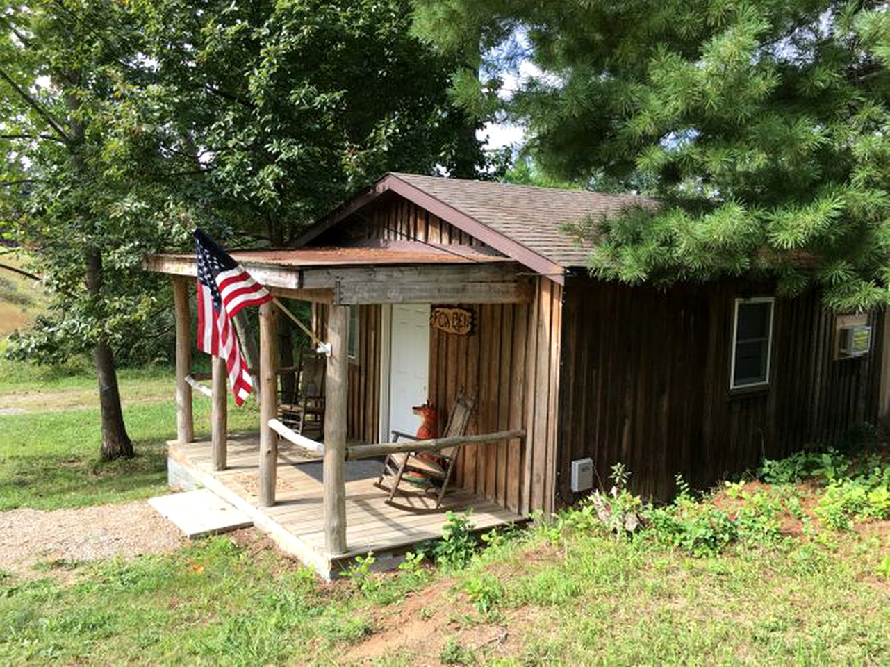 Scenic Cabin Rental with a Fire Pit in Nelsonville, Ohio