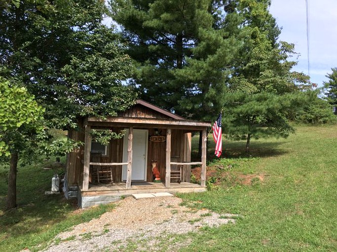 1st Choice Cabin Rental Fox Den Cabin, Cabins, Nelsonville, United