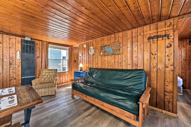 Cabins (United States of America, Houghton Lake, Michigan)