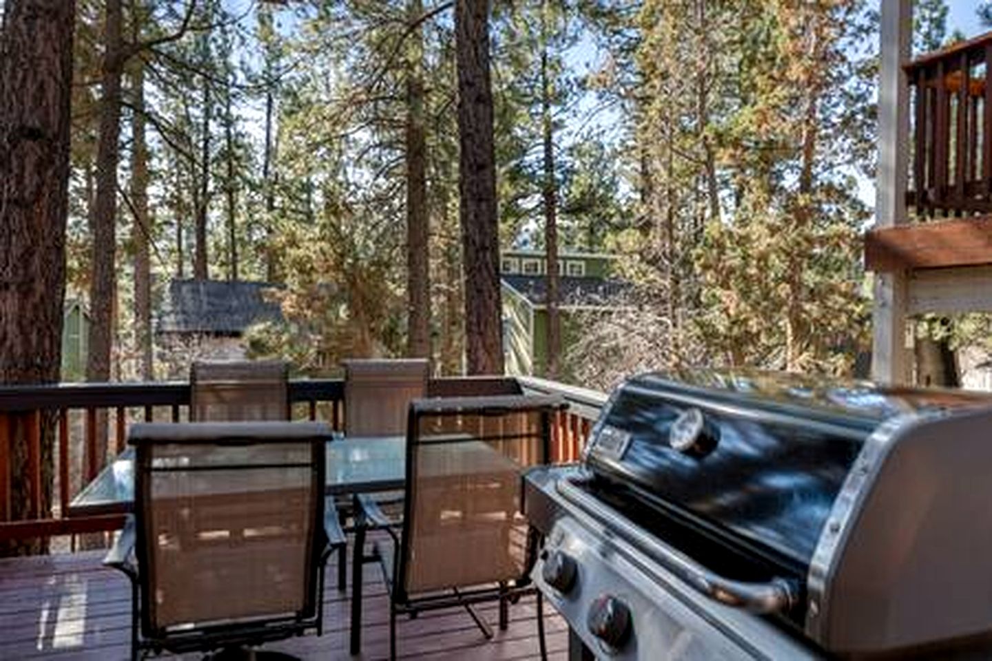 Dog-Friendly Rustic Cabin with Hot-Tub and Deck Great for Families in California