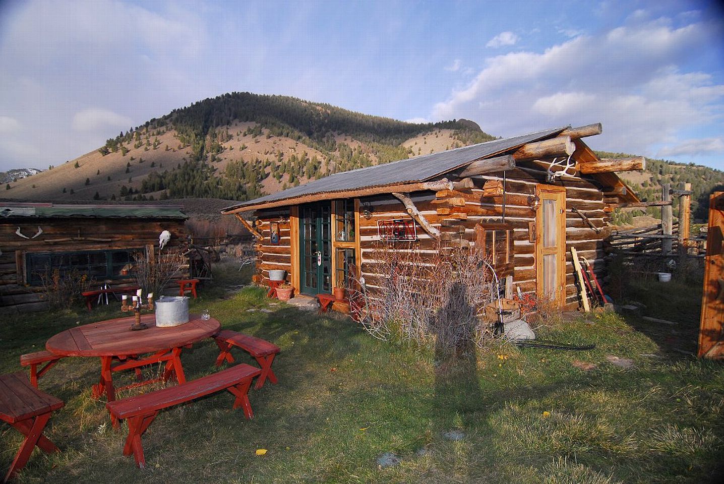 Rustic Cabin Rental with River Views for Group Getaway near Sun Valley, Idaho